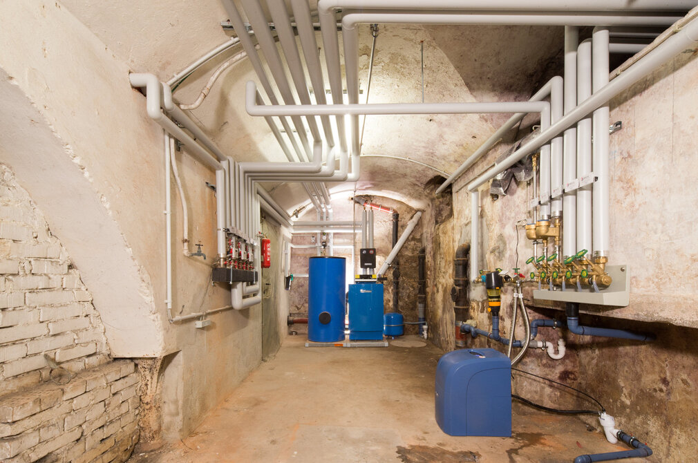 Gewölbekeller mit Heizungsanlage